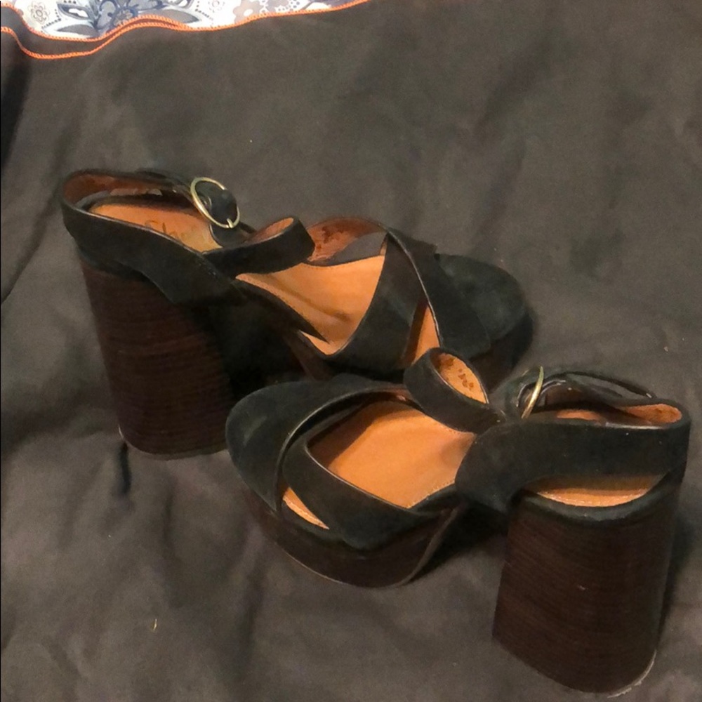 Nice leather high shoes by Shellys London!